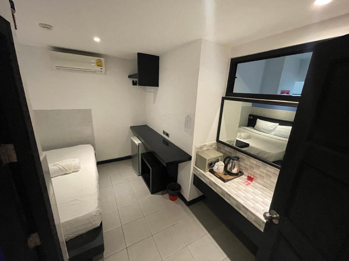 Cokoon Islanda Patong Hotel Exterior foto